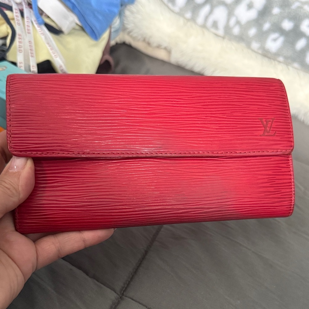Louis Vuitton Textured Red Clutch - Picture 1 of 3